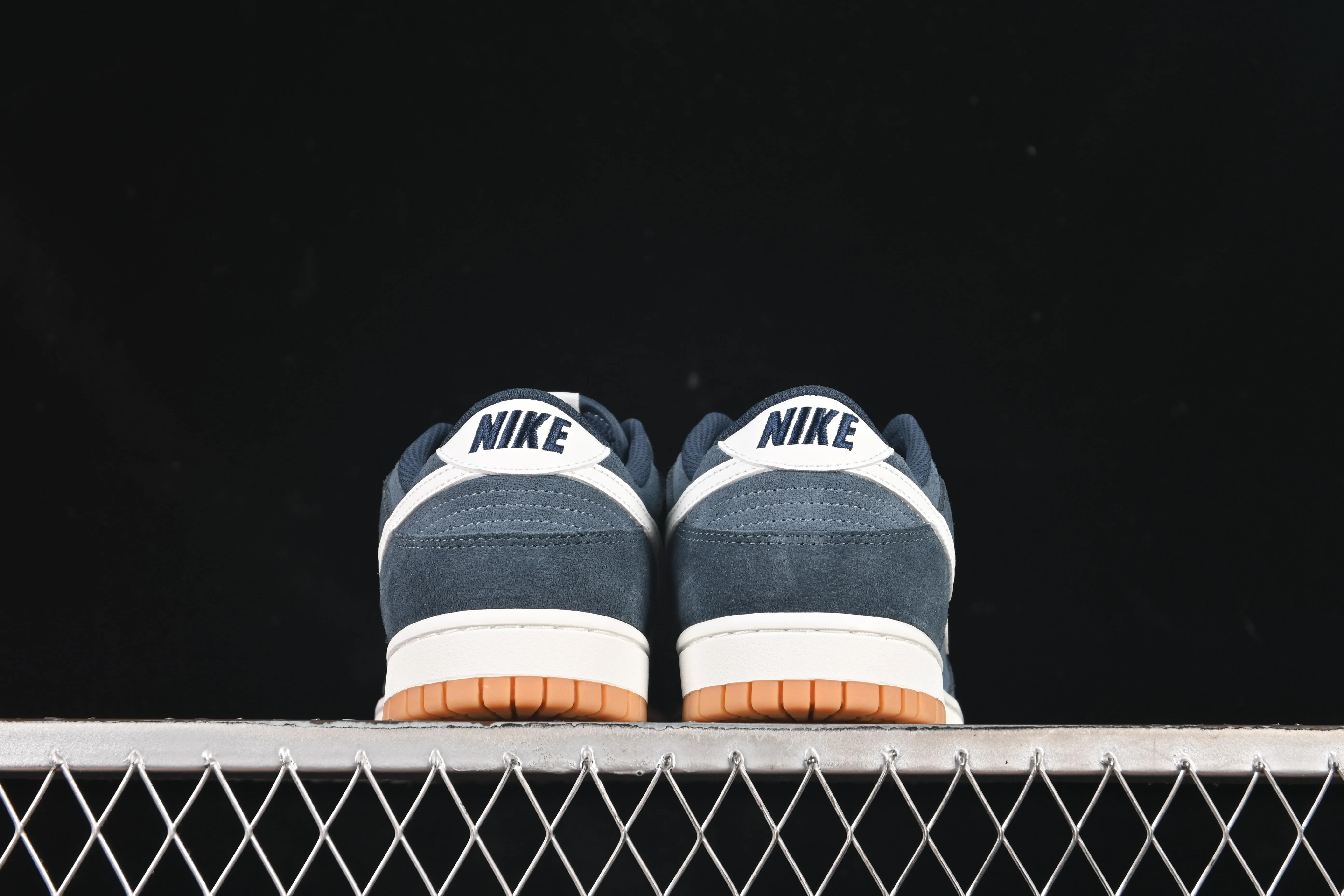 All categories Nk SB Dunk series Nk SB Dunk Low low-top sneakers Nike Dunk Low black and blue color low-top casual sneakers HQ1931-400